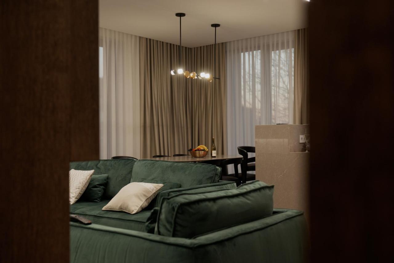 לבוב Kostjukowski Apartments Avalon מראה חיצוני תמונה