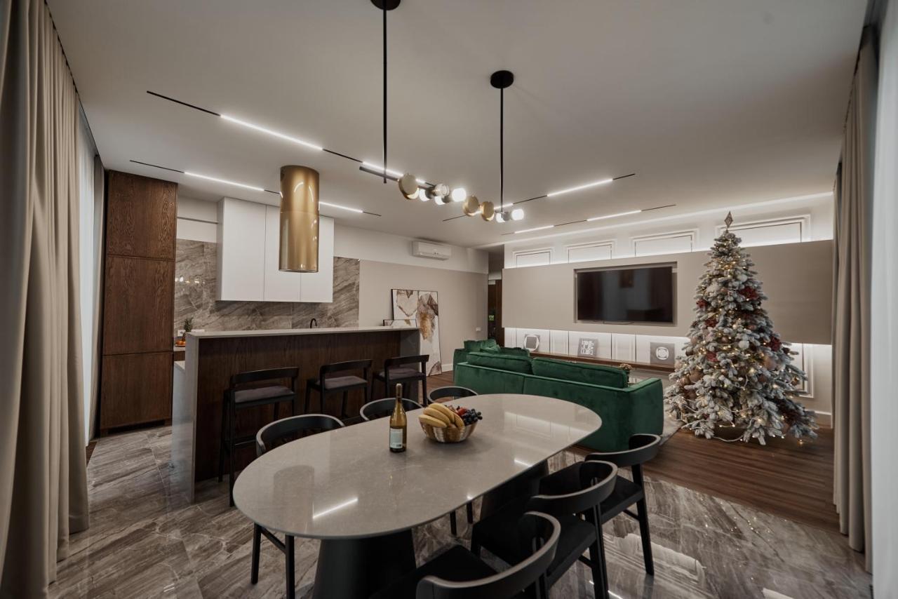 לבוב Kostjukowski Apartments Avalon מראה חיצוני תמונה