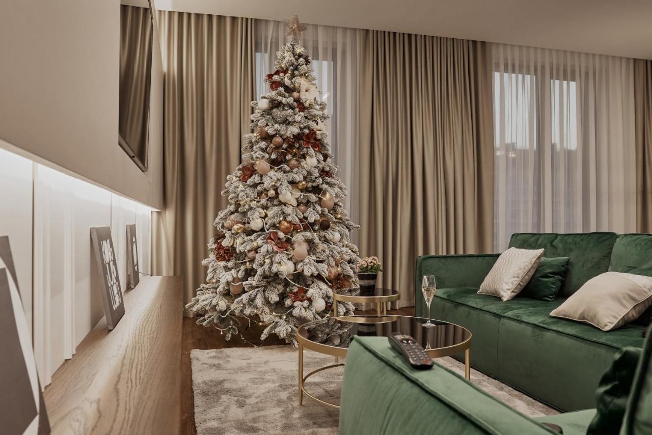 לבוב Kostjukowski Apartments Avalon מראה חיצוני תמונה