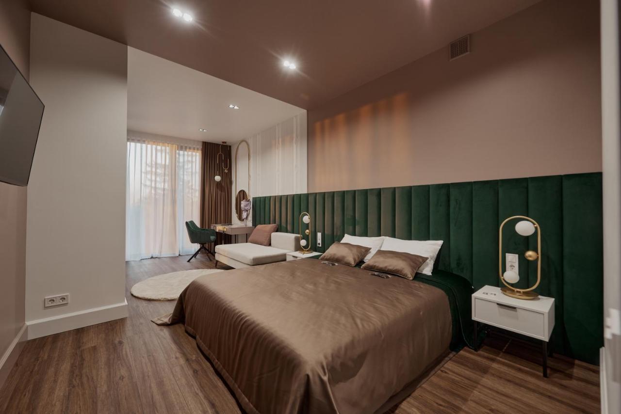 לבוב Kostjukowski Apartments Avalon מראה חיצוני תמונה