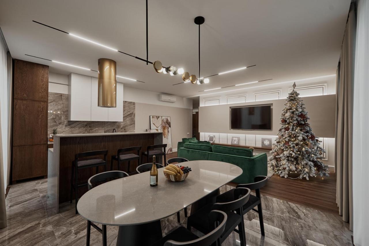 לבוב Kostjukowski Apartments Avalon מראה חיצוני תמונה
